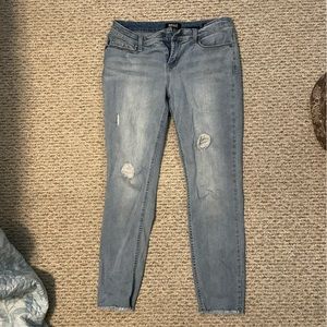Buffalo David Bitton Mid Rise Skinny Jeans! Size 6! Waist 28 IN